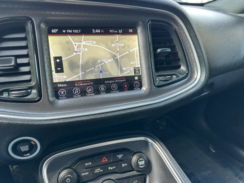 Used 2017 Dodge Challenger R/T Scat Pack w/ Leather Interior Group RWD image 27