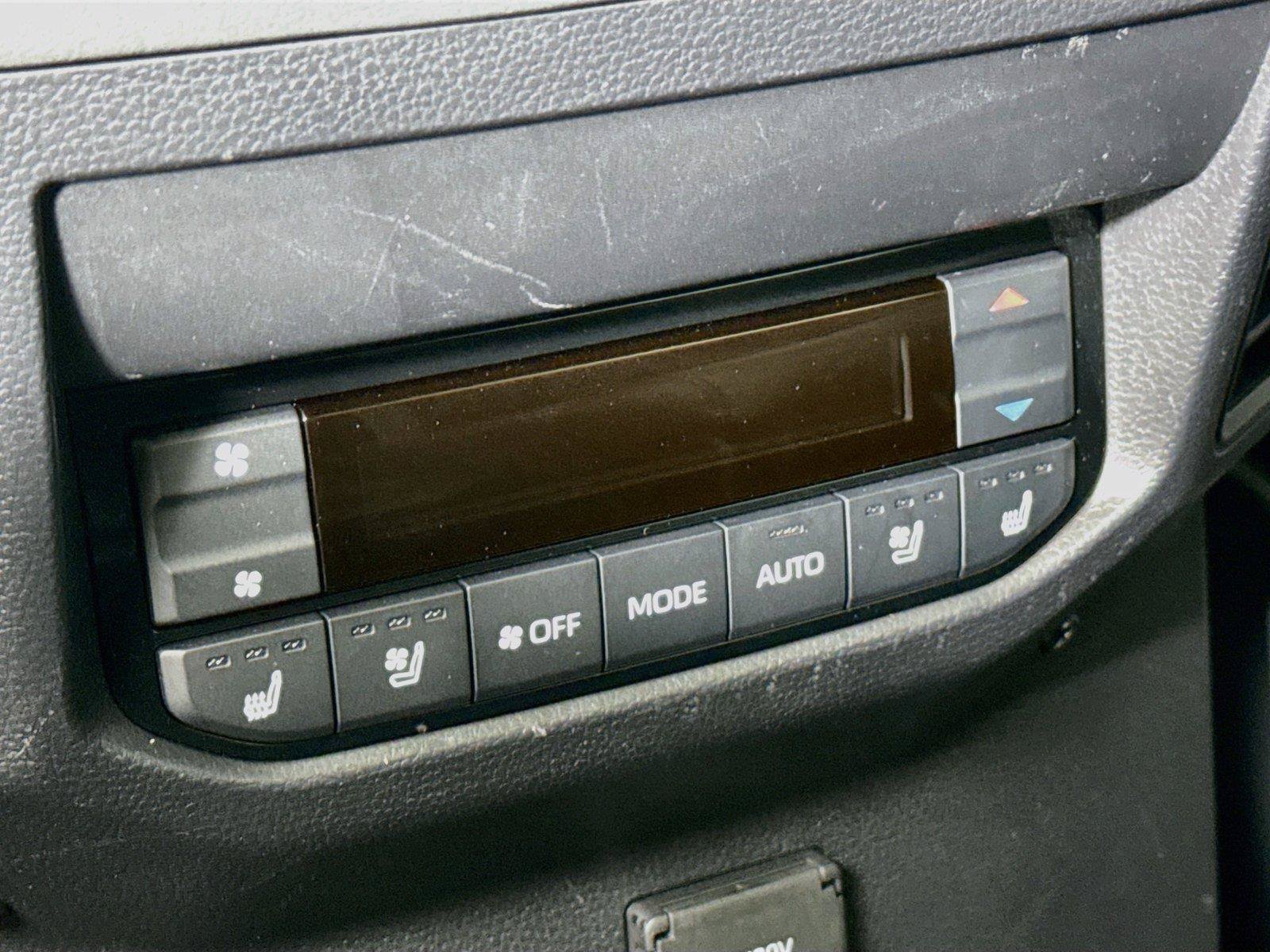 Used 2025 Toyota Sequoia Capstone AWD/4WD image 40