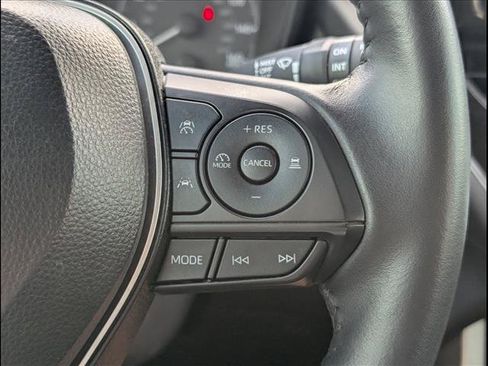 Used 2025 Toyota Corolla Cross AWD Hybrid image 16