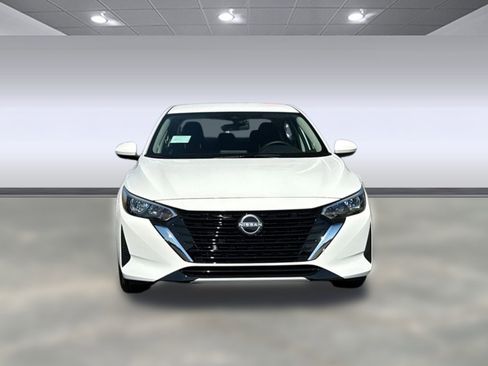 Used 2025 Nissan Sentra S image 5