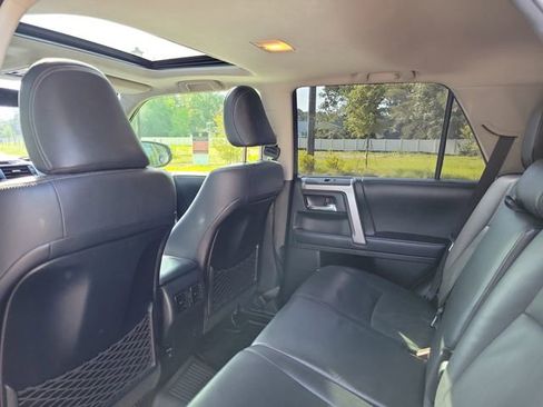 Used 2018 Toyota 4Runner Limited AWD/4WD image 28