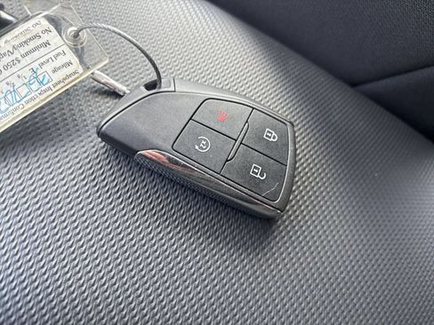 Used 2025 Chevrolet Equinox LT FWD image 25