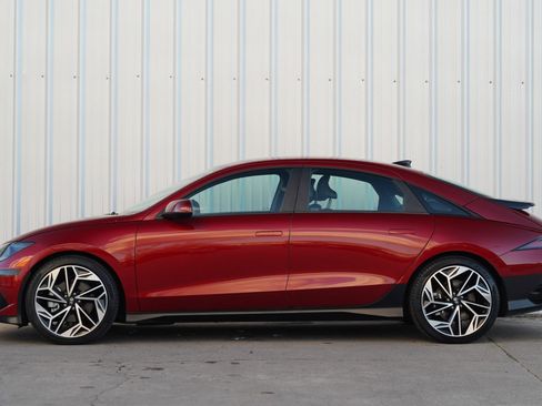 Used 2024 Hyundai Ioniq 6 SEL image 8