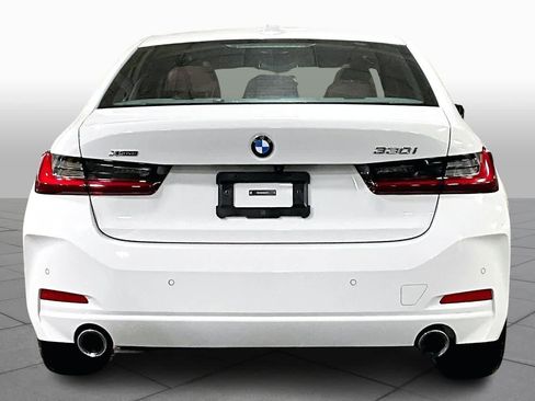 Used 2024 BMW 330i xDrive Sedan w/ Convenience Package image 4