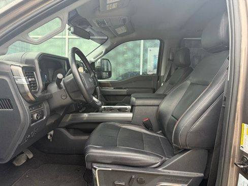 Certified 2023 Ford F350 Lariat w/ Chrome Package image 9