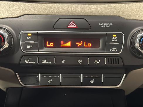 Used 2019 Kia Sorento FWD V6 w/ LX V6 Convenience Package image 22