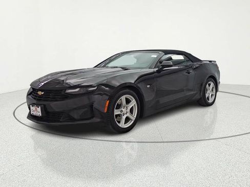 Used 2023 Chevrolet Camaro LT image 3