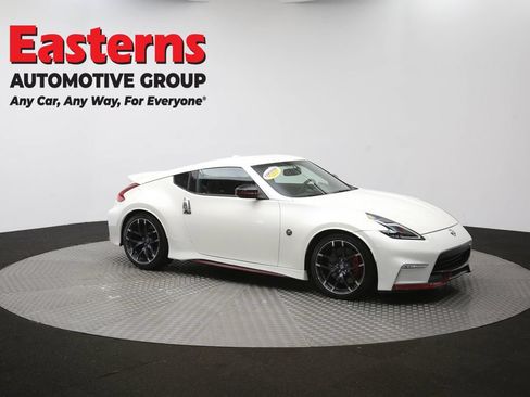 Used 2020 Nissan 370Z NISMO RWD image 48