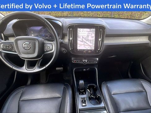 Certified 2025 Volvo XC40 B5 Core image 19