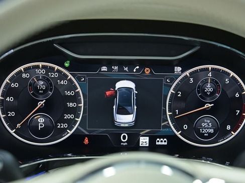 Used 2024 Bentley Flying Spur V8 AWD/4WD image 49
