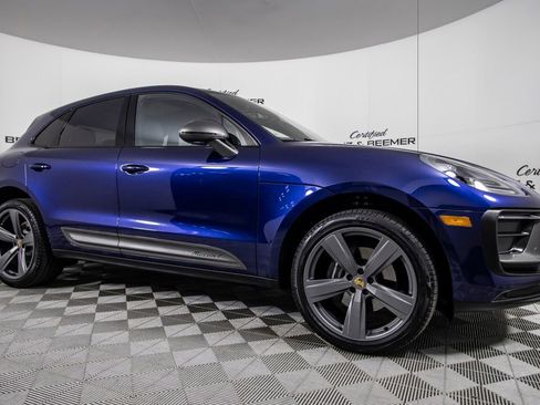 Used 2025 Porsche Macan AWD/4WD image 2