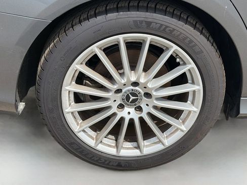 Used 2023 Mercedes-Benz E 350 4MATIC Sedan w/ Premium Package image 9