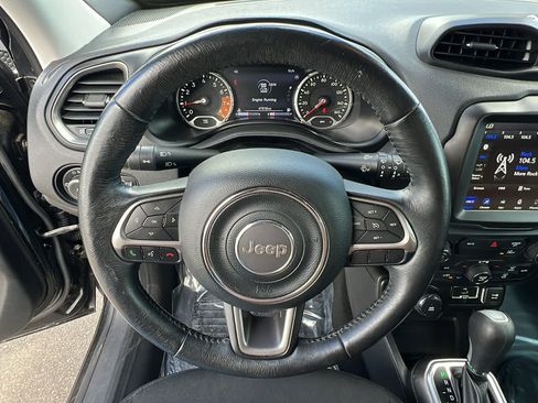 Used 2022 Jeep Renegade Latitude w/ Convenience Group AWD/4WD image 17