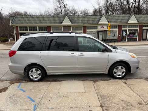 Used 2008 Toyota Sienna LE image 6