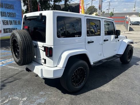 Used 2016 Jeep Wrangler Unlimited Sahara w/ Max Tow Package image 7