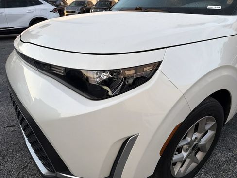 Certified 2023 Kia Soul LX w/ LX Technology Package FWD image 4