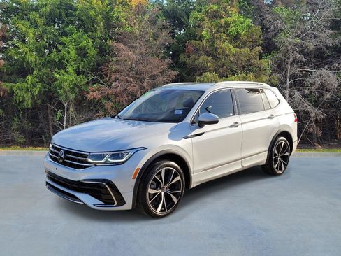 Used 2024 Volkswagen Tiguan SEL R-Line w/ MDO Package, Two-Row AWD/4WD image 1