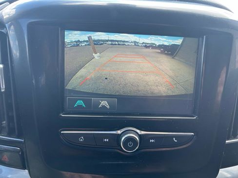 Used 2018 Chevrolet Traverse LS FWD image 24