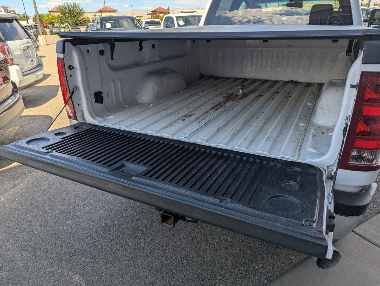 Used 2014 GMC Sierra 2500 SLT w/ Suspension Package, Off-Road AWD/4WD image 22
