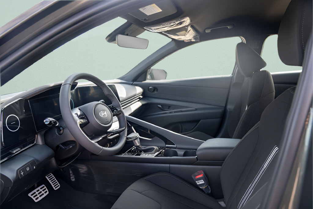 New 2025 Hyundai Elantra SEL FWD image 22