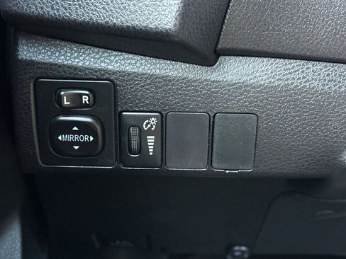 Used 2016 Toyota Corolla S image 32