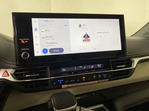 New 2026 Toyota Sienna Limited image 21