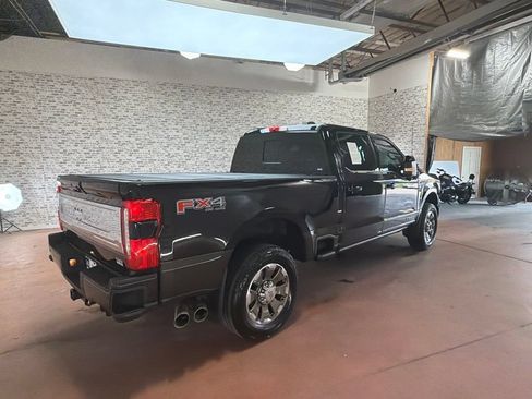 Used 2024 Ford F250 King Ranch w/ FX4 Off-Road Package AWD/4WD image 7