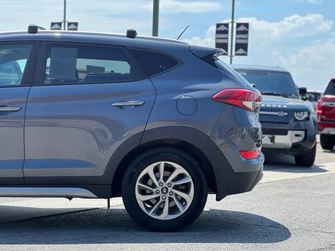 Used 2017 Hyundai Tucson SE w/ SE Popular Package 02 AWD/4WD image 5