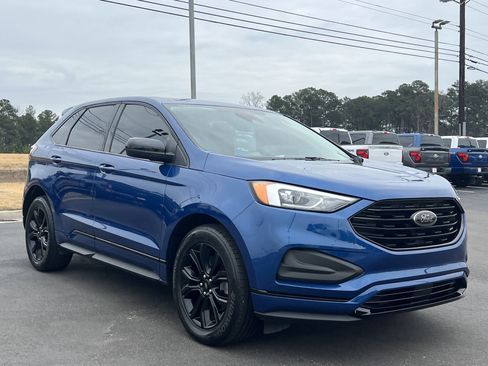 Certified 2023 Ford Edge SE w/ Black Appearance Package image 4