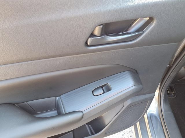 Used 2025 Nissan Altima 2.5 S FWD image 17