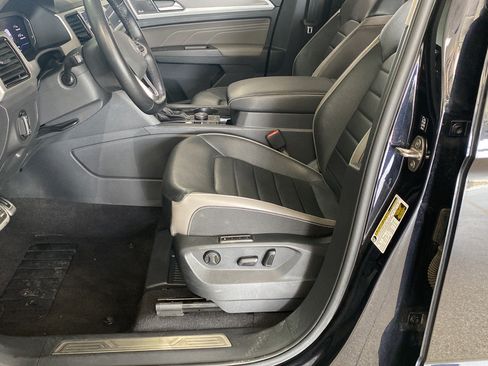 Used 2022 Volkswagen Atlas SEL Premium AWD/4WD image 9