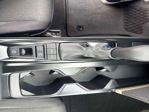 Used 2025 Toyota Camry LE w/ Convenience Package image 23