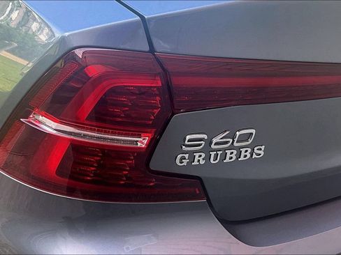 Used 2020 Volvo S60 T5 Momentum FWD image 40