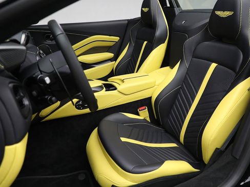 Used 2023 Aston Martin V12 Vantage Roadster image 21