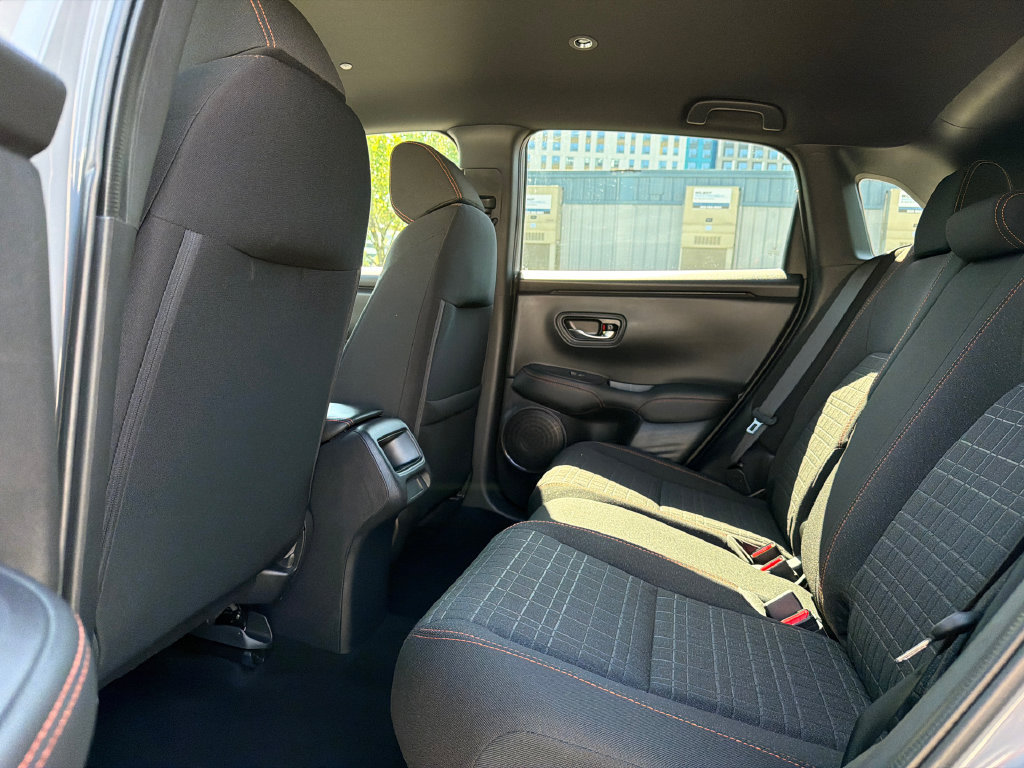 Used 2025 Honda HR-V Sport image 18