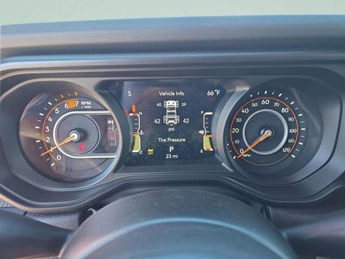 New 2026 Jeep Wrangler Unlimited Rubicon AWD/4WD image 32