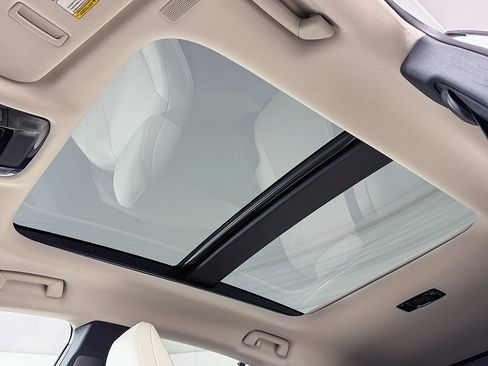 Used 2025 Lexus RX 450h AWD w/ Luxury Package image 22