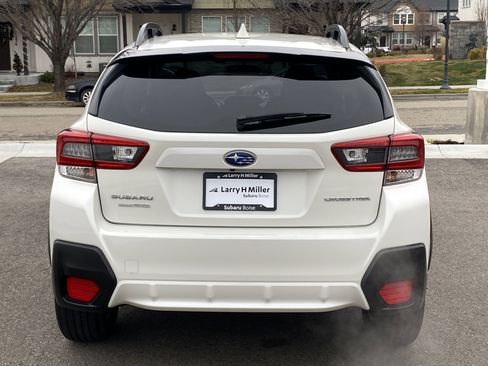 Used 2023 Subaru Crosstrek 2.0i Premium image 5