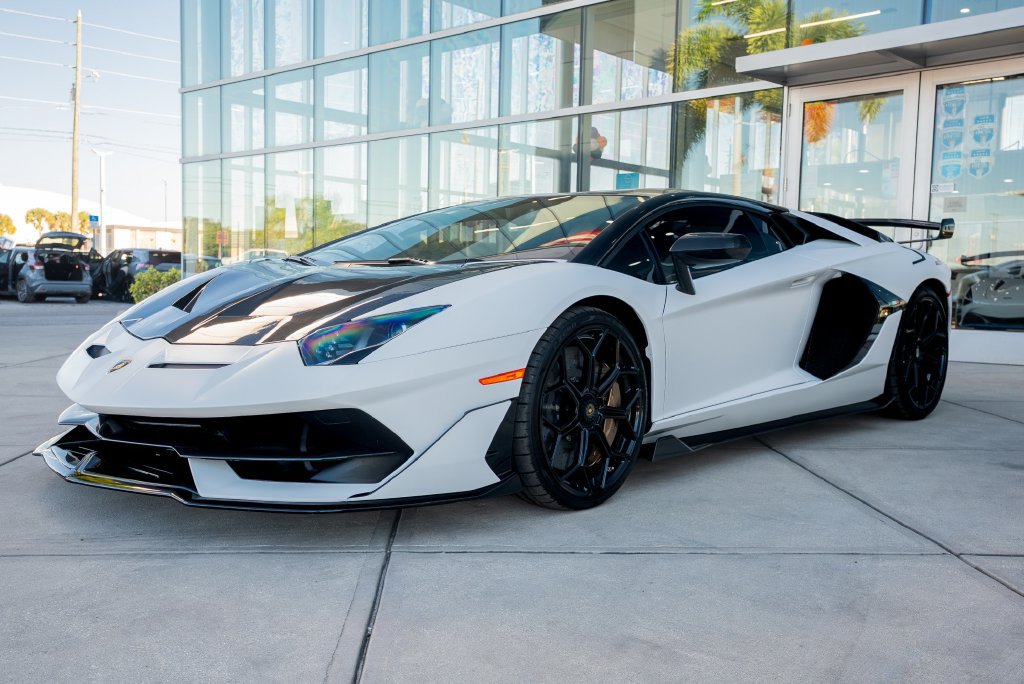 Used 2019 Lamborghini Aventador SVJ AWD/4WD image 12