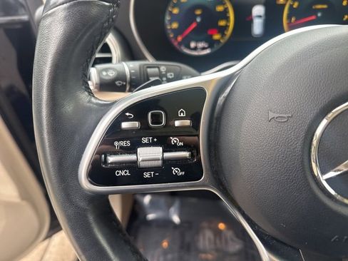 Used 2021 Mercedes-Benz GLC 300 GLC 300 image 17