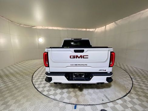 Certified 2022 GMC Sierra 1500 AT4 w/ AT4 Preferred Package image 18