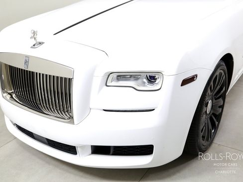 Used 2019 Rolls-Royce Ghost RWD image 40
