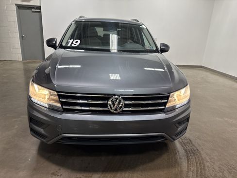 Used 2019 Volkswagen Tiguan SE w/ Panoramic Sunroof Package AWD/4WD image 8