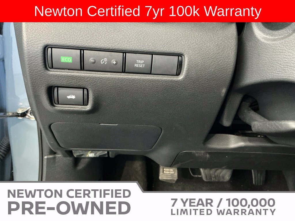 Used 2025 Nissan Sentra SV FWD image 31