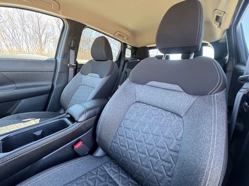 Certified 2025 Nissan Kicks SV image 20