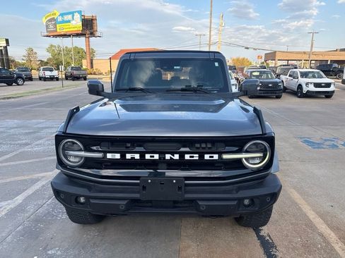 Used 2022 Ford Bronco Outer Banks AWD/4WD image 2