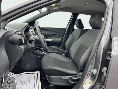 Used 2020 Nissan Kicks SV image 6
