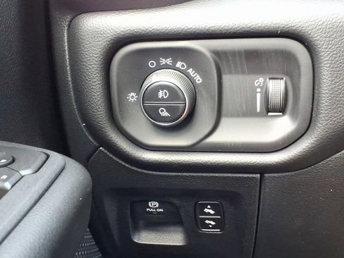 New 2026 RAM 1500 2WD Crew Cab image 21