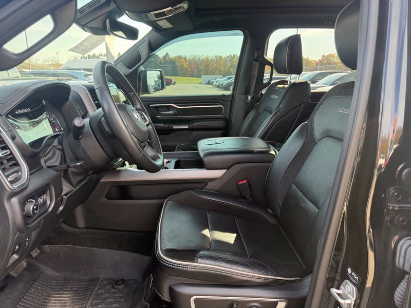 Used 2023 RAM 1500 Laramie AWD/4WD image 3