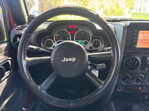 Used 2007 Jeep Wrangler Unlimited Sahara image 25